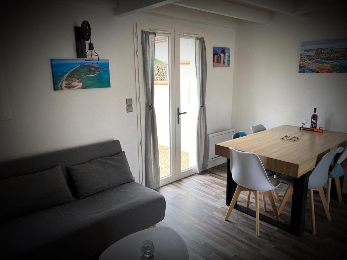 Maison A 300 M De La Plage. Holiday home La Cotiniere
